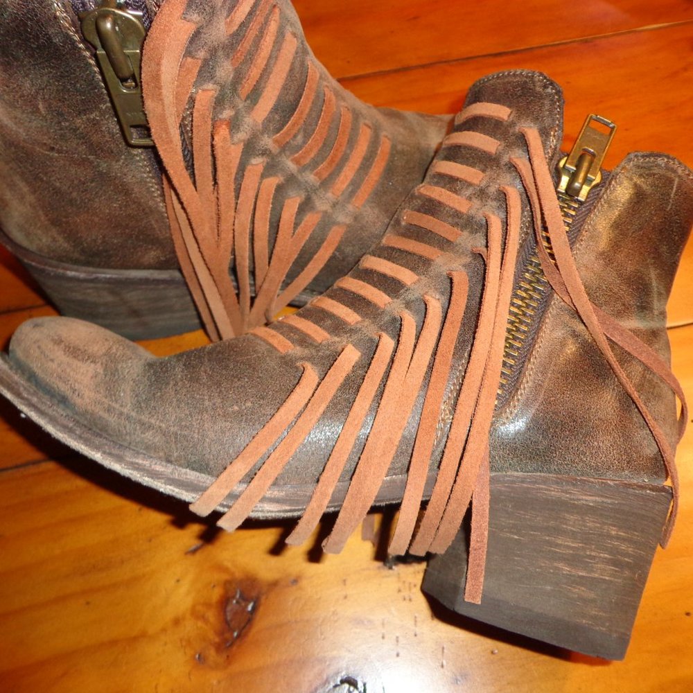 FIRM Corral Side Fringe Booties 6M Brown Leather